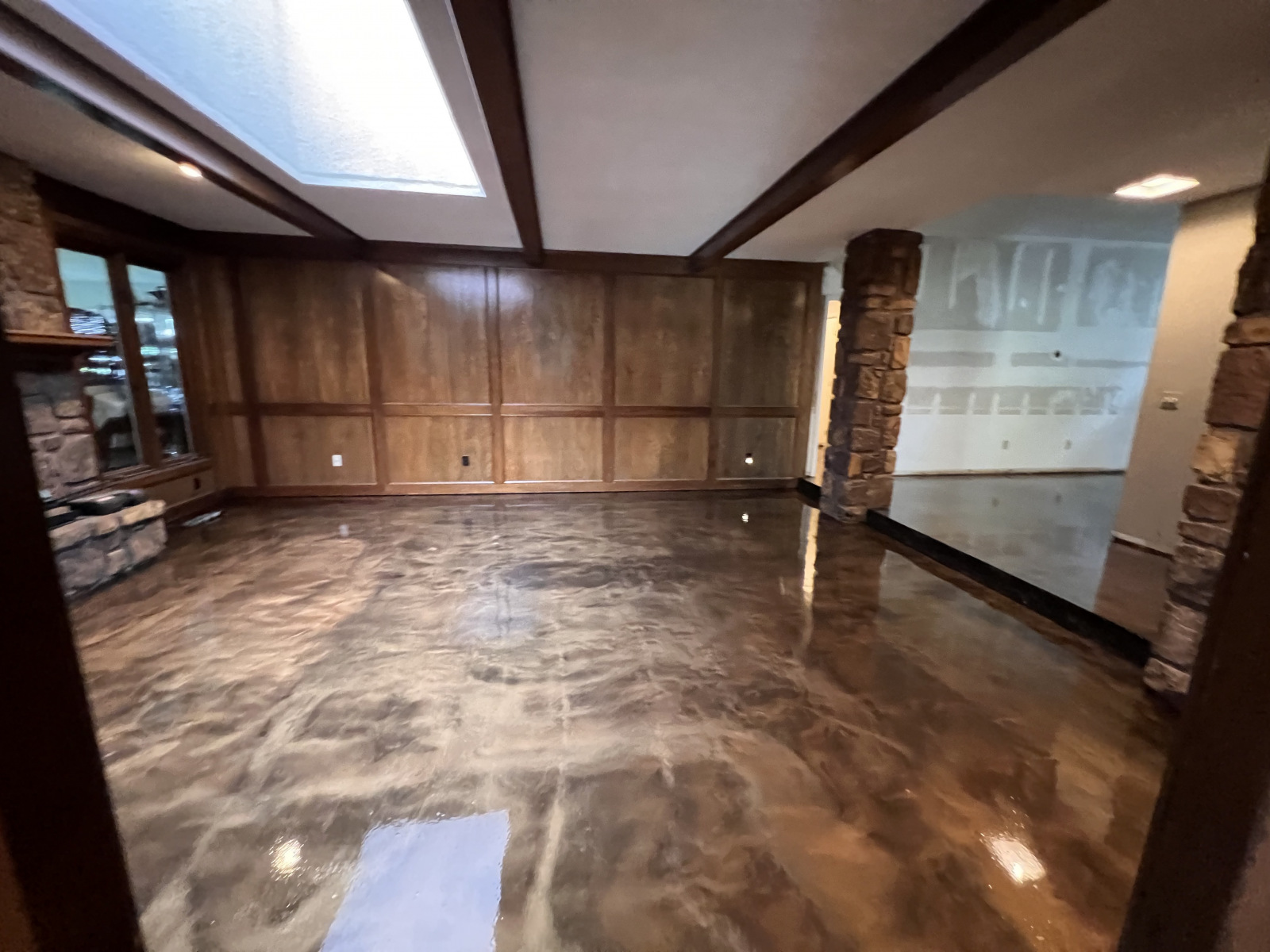 Concrete_Floor_Polishing_Near_Me (1)